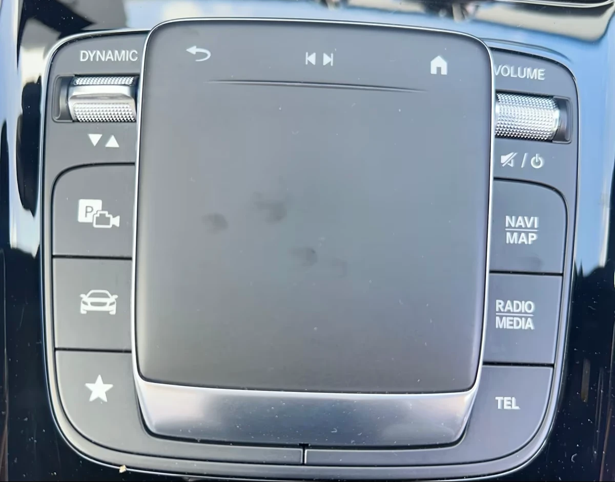 Mercedes-Benz EQA 250* LED* CAMERA* CARPLAY* , снимка 12 - Автомобили и джипове - 53957962