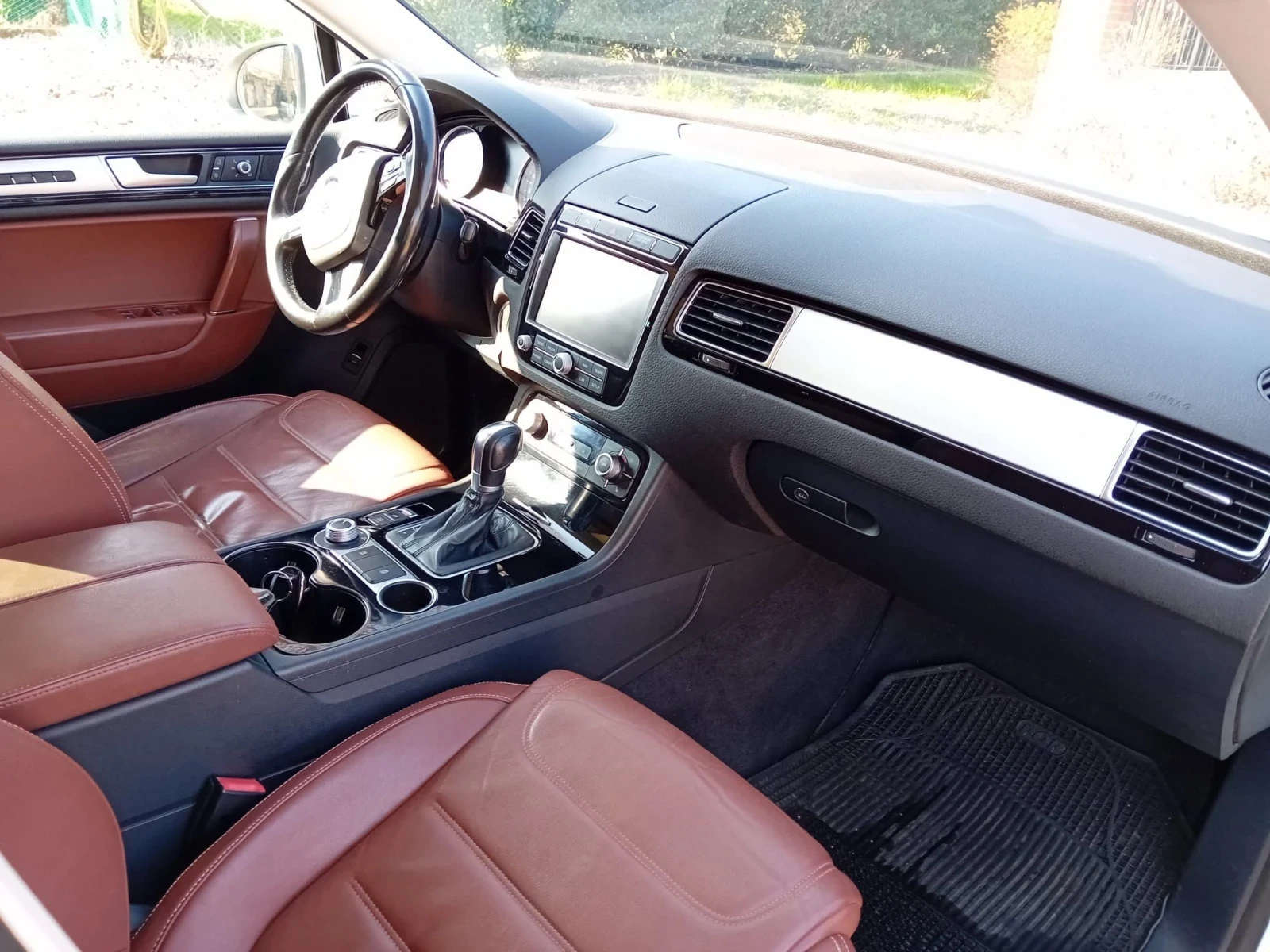 VW Touareg 3.0 TDI Tiptronic BlueMotion Techn. Executive, снимка 6 - Автомобили и джипове - 54123485