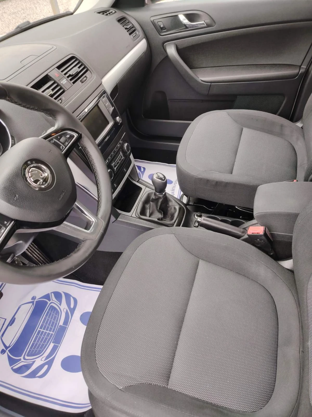 Skoda Yeti 2.0 TDI Face Lift, снимка 10 - Автомобили и джипове - 54742669