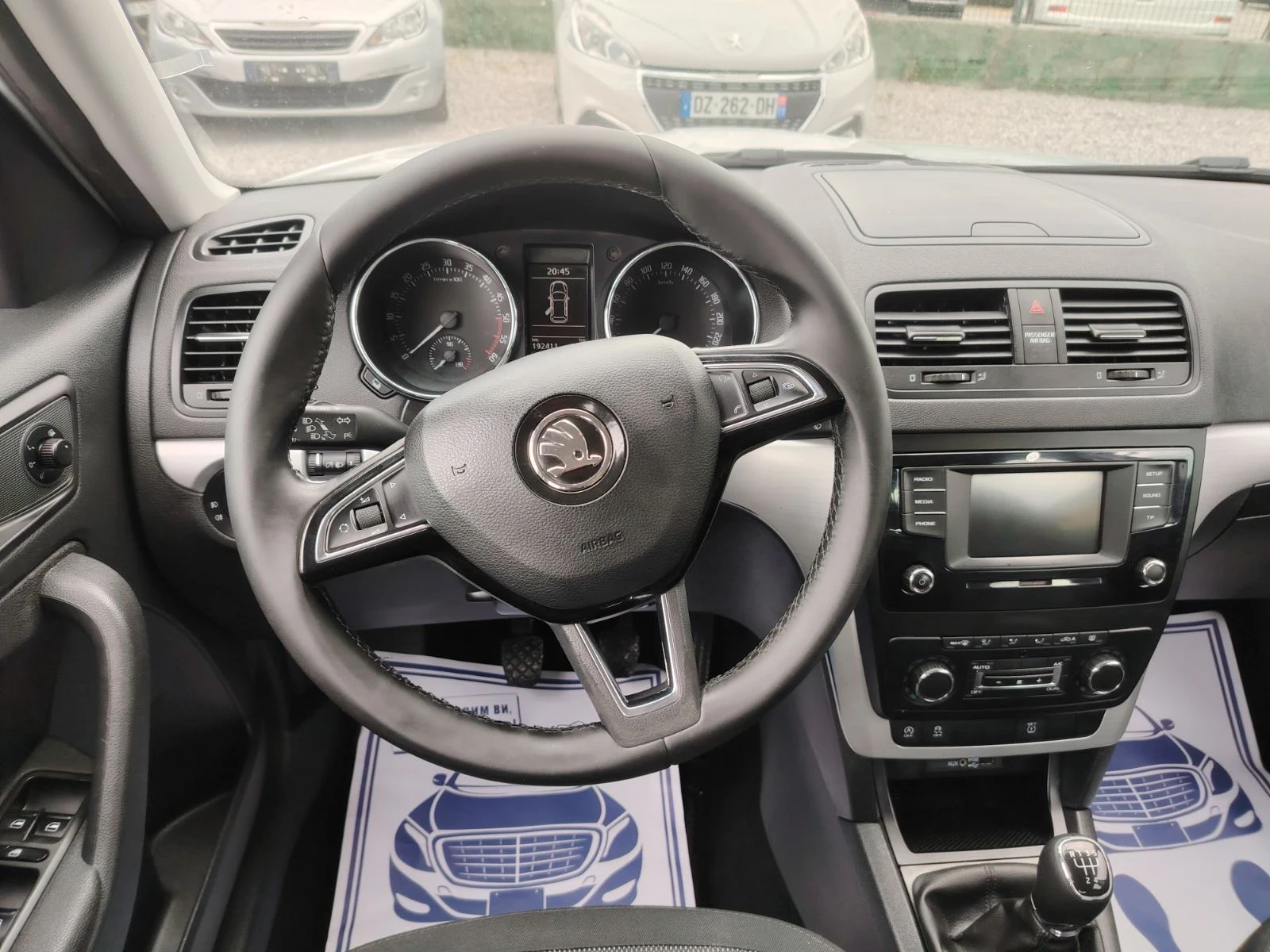 Skoda Yeti 2.0 TDI Face Lift, снимка 12 - Автомобили и джипове - 54742669