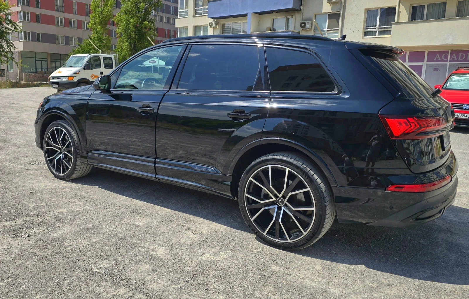 Audi Q7 55TFSI* 6+ 1* PANO* 360* 22inch*  | Mobile.bg � ����������� 2