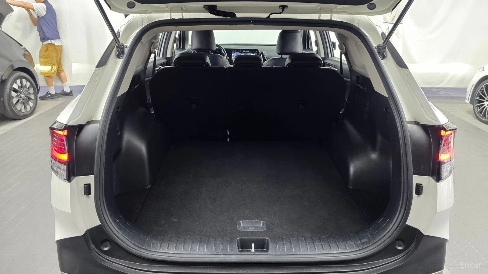 Kia Sportage 1.6 Turbo 2WD* КОЖА* ПОДГРЕВ* НАВИ* КАМЕРА, снимка 16 - Автомобили и джипове - 55564657