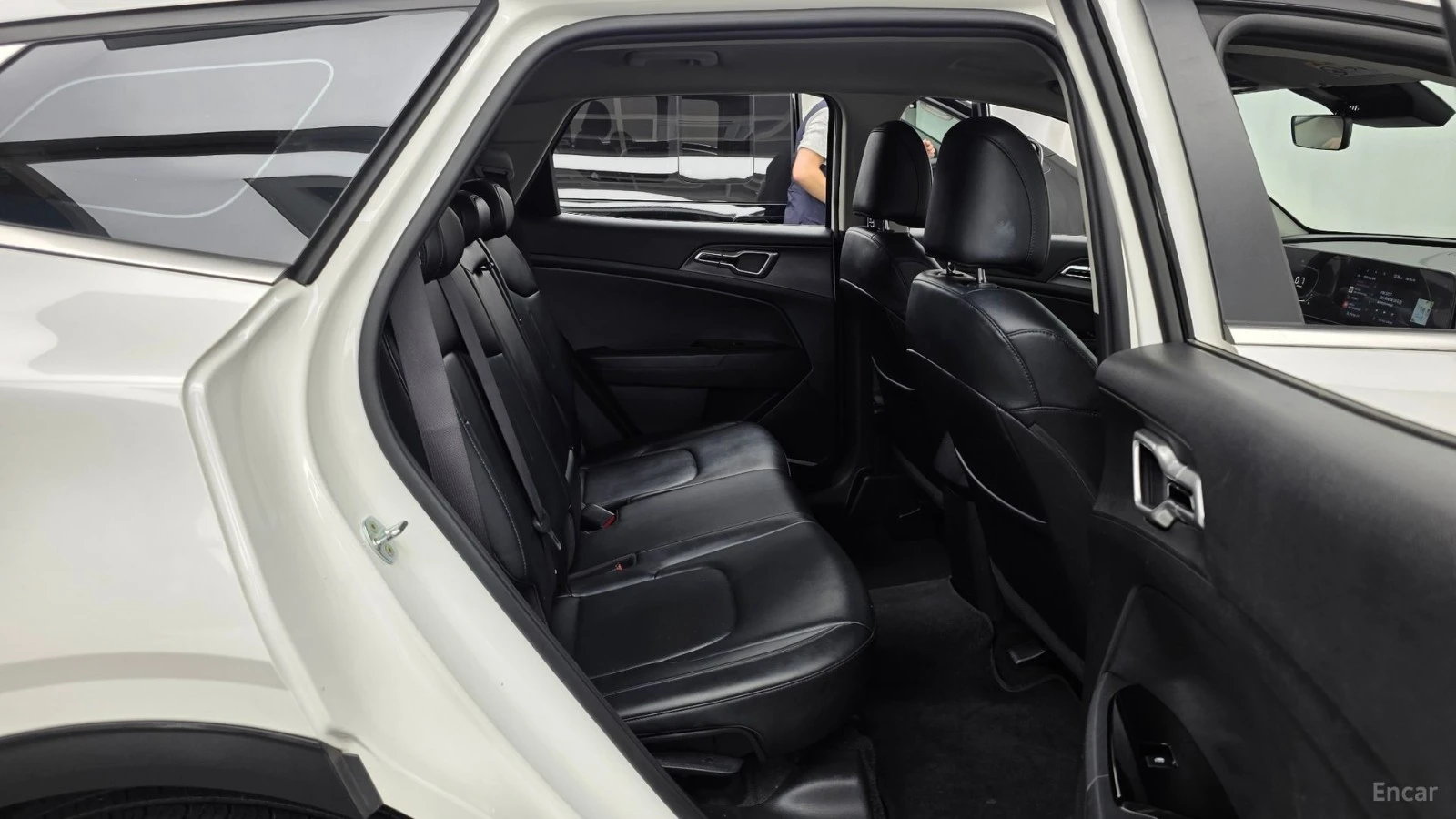 Kia Sportage 1.6 Turbo 2WD* КОЖА* ПОДГРЕВ* НАВИ* КАМЕРА, снимка 10 - Автомобили и джипове - 55564657