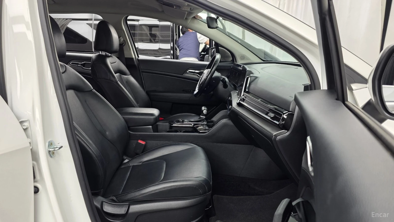 Kia Sportage 1.6 Turbo 2WD* КОЖА* ПОДГРЕВ* НАВИ* КАМЕРА, снимка 9 - Автомобили и джипове - 55564657