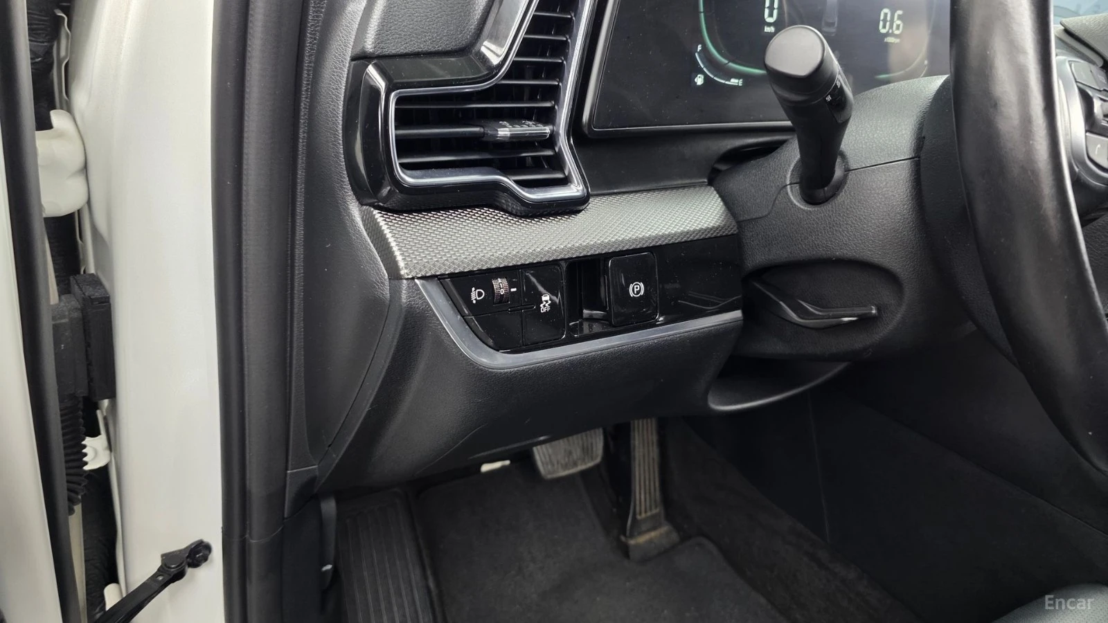 Kia Sportage 1.6 Turbo 2WD* КОЖА* ПОДГРЕВ* НАВИ* КАМЕРА, снимка 15 - Автомобили и джипове - 55564657