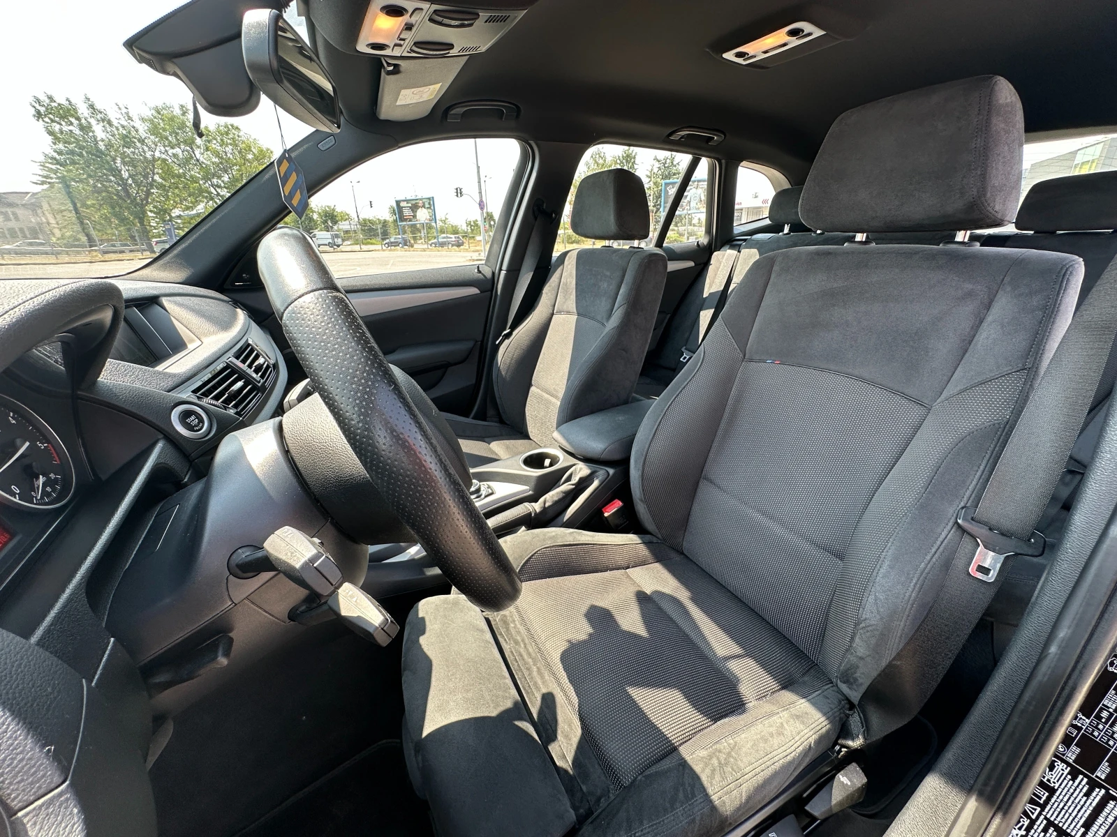 BMW X1 18d, M-tech, 8ZF, Harman, Alcantara, X-drive, снимка 11 - Автомобили и джипове - 55773574