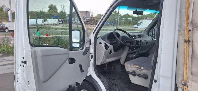 Renault Master 1.9 cdi, снимка 8 - Бусове и автобуси - 47807259