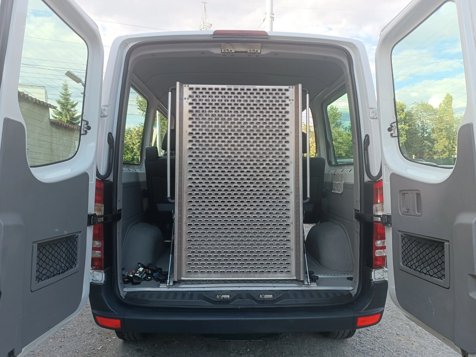 Mercedes-Benz Sprinter 311 2.2CDI/8+ 1МЕСТА/КЛИМАТИК/ПЕЧКА, снимка 11 - Бусове и автобуси - 55417798
