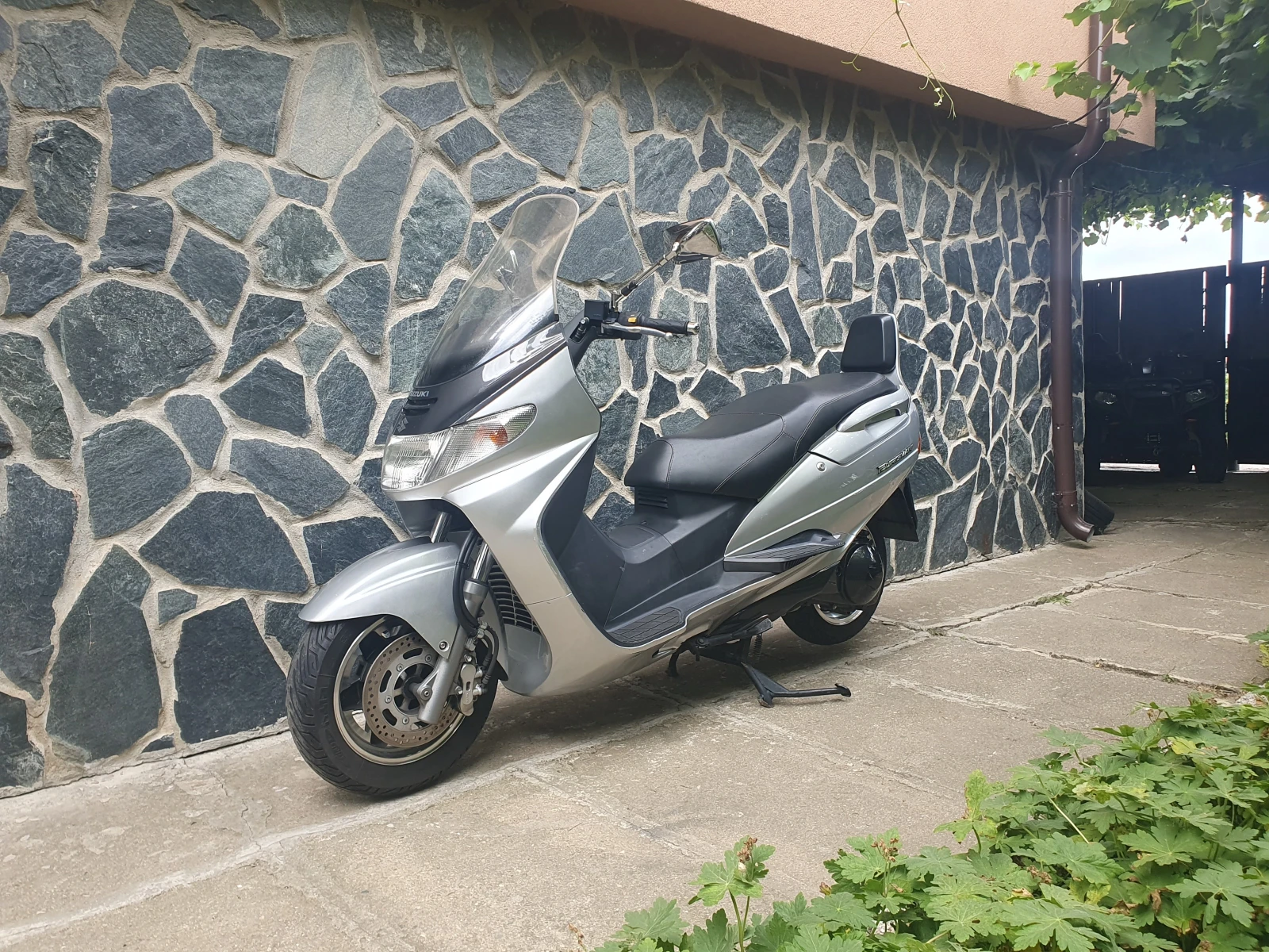 Suzuki Burgman 250 - изображение 2
