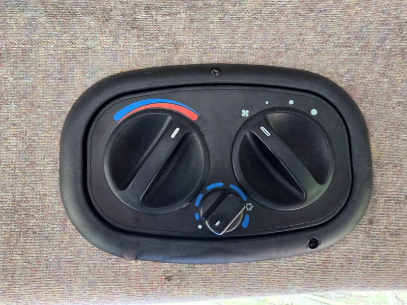 Трактор New Holland TN 95F НОВ ВНОС!!!, снимка 12 - Селскостопанска техника - 52922042