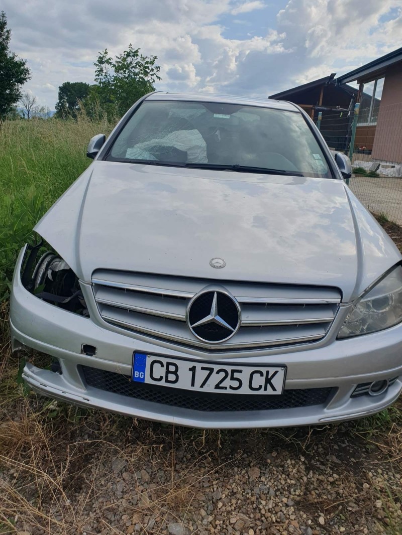 Mercedes-Benz C 200, снимка 1 - Автомобили и джипове - 46154457