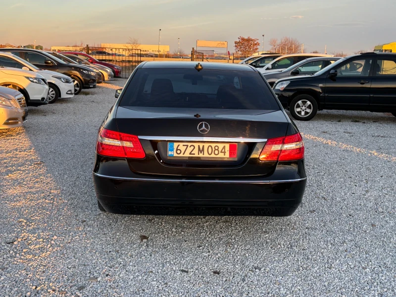 Mercedes-Benz E 220, снимка 7 - Автомобили и джипове - 48073500