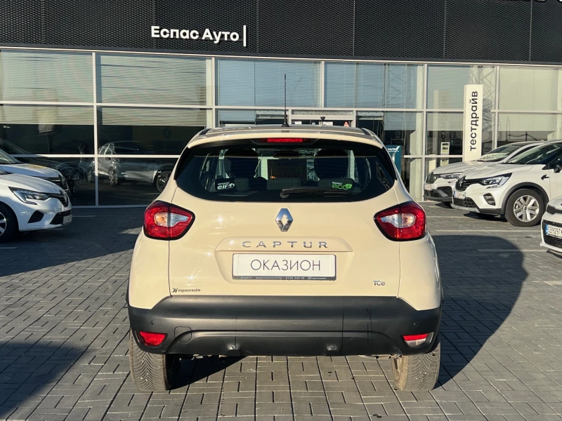 Renault Captur TCe 90 к.с. Stop&Start , снимка 6 - Автомобили и джипове - 49583278