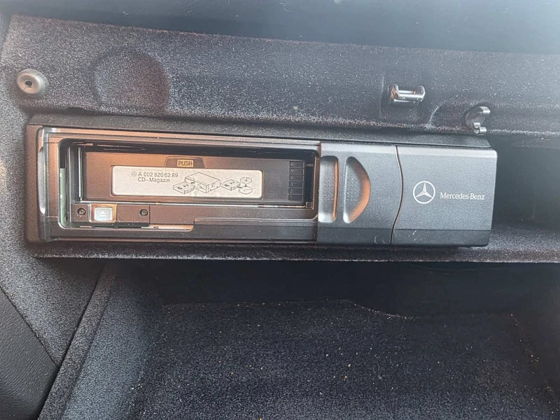 Mercedes-Benz C 180 Газ/Бензин , снимка 13 - Автомобили и джипове - 50450304