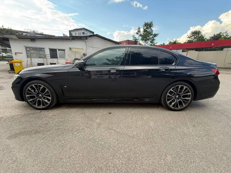 BMW 730 d* M-Sport* xDrive* Crystal* МАСАЖ* , снимка 8 - Автомобили и джипове - 52269231