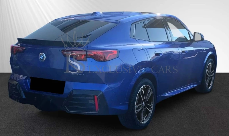 BMW iX2 eDRIVE 20* M-SPORT* PANORAMA* HUD* 360* , снимка 3 - Автомобили и джипове - 51352751