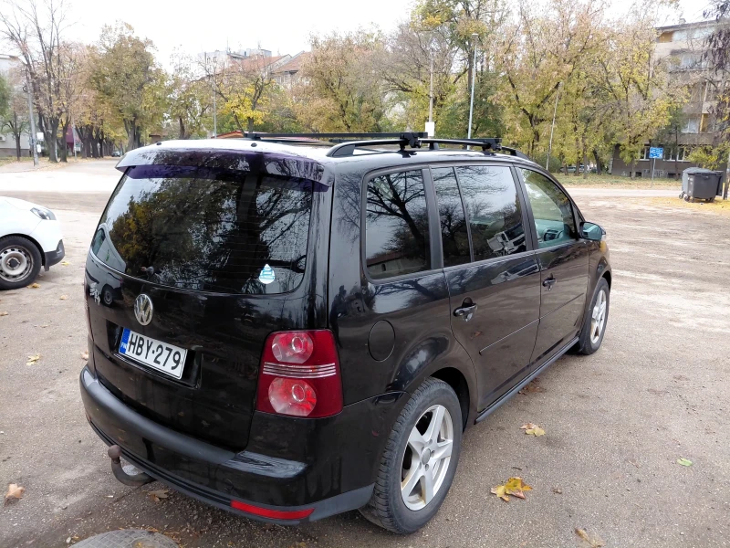 VW Touran 1.9 TDI, снимка 5 - Автомобили и джипове - 52305485