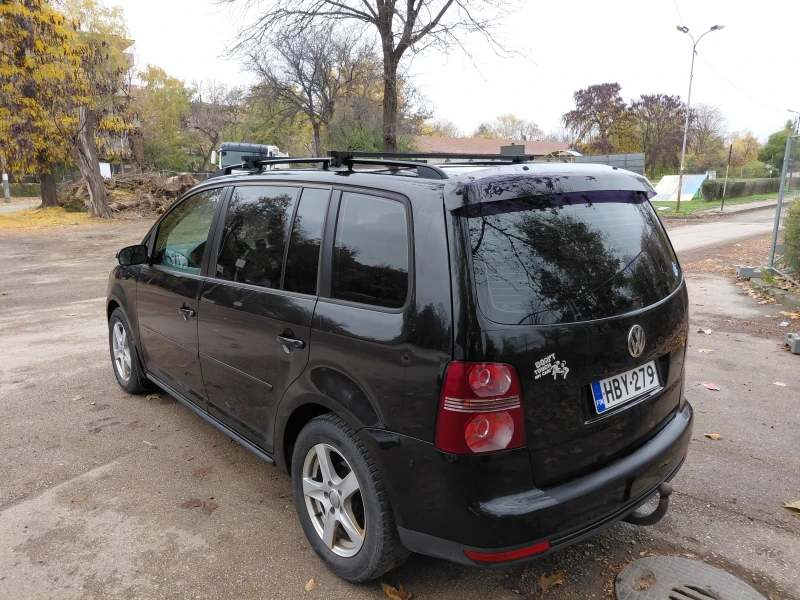 VW Touran 1.9 TDI, снимка 4 - Автомобили и джипове - 52305485