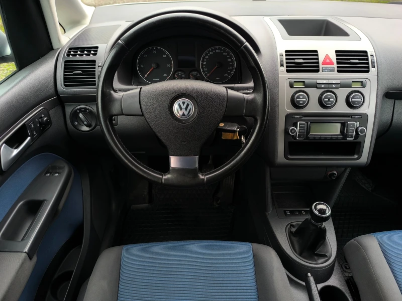 VW Touran FACE LIFT-1.9TDI-105кс-6 скорости-КЛИМАТРОНИК-, снимка 11 - Автомобили и джипове - 52579995