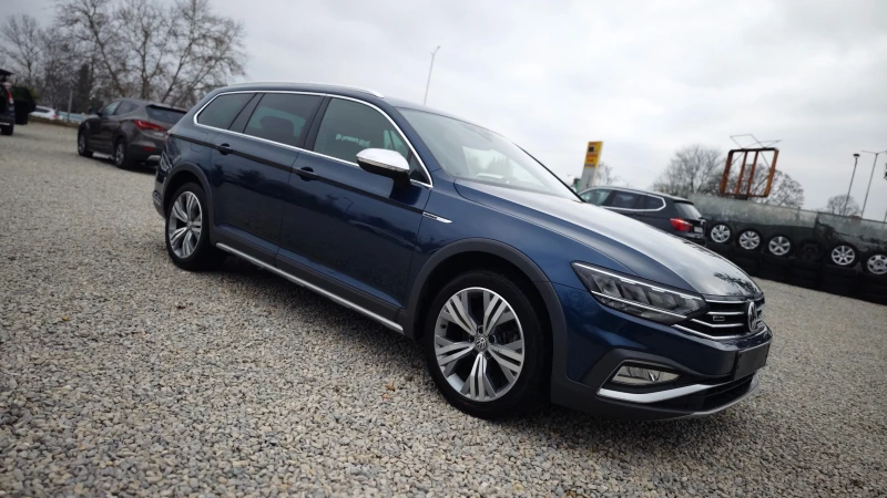 VW Passat FULL АСИСТЕНЦИИ/ПЪТ/ПЪТНИ ЗНАЦИ/ДИСТАНЦИЯ/ПЕШЕХОДЦ, снимка 6 - Автомобили и джипове - 52719179