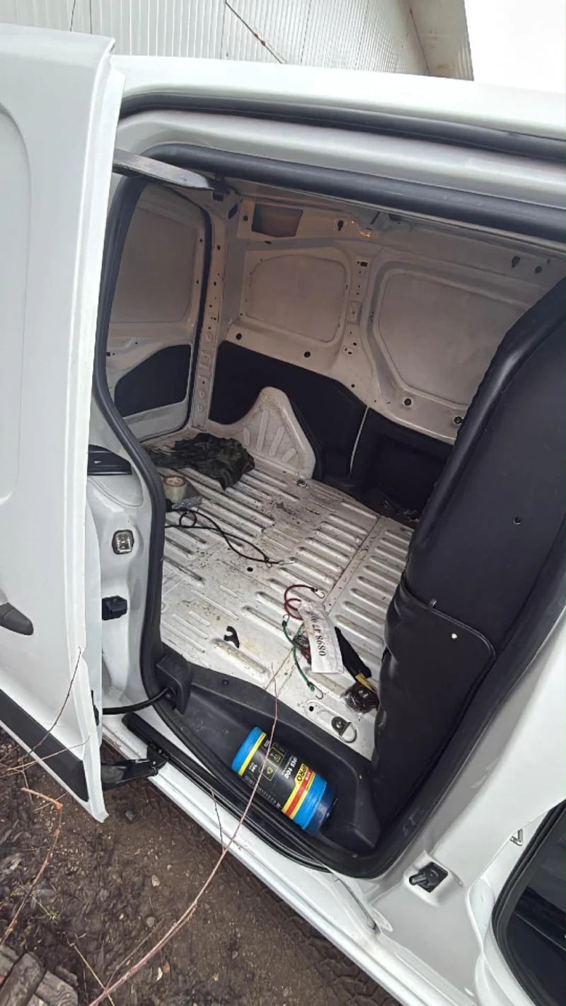 Peugeot Partner 1.6hdi, снимка 10 - Автомобили и джипове - 53126326