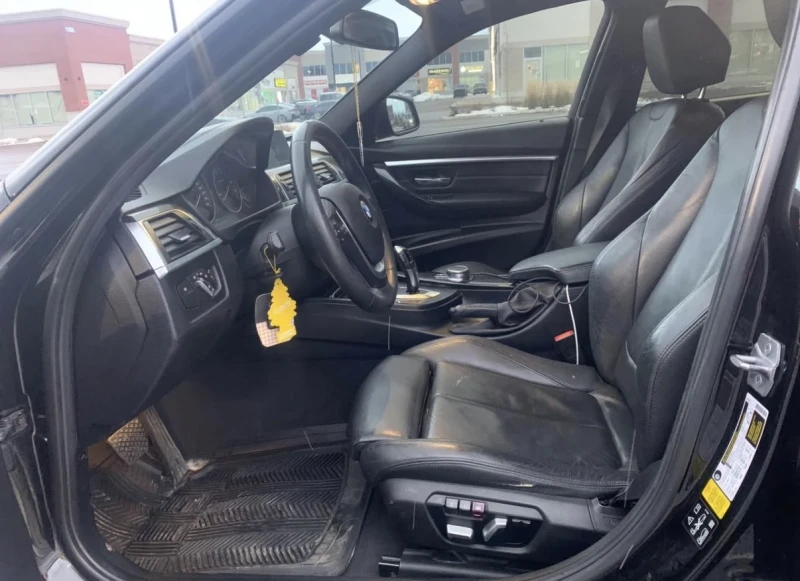 BMW 330 XDRIVE * * CARFAX * * АВТО КРЕДИТ * * , снимка 4 - Автомобили и джипове - 53191207