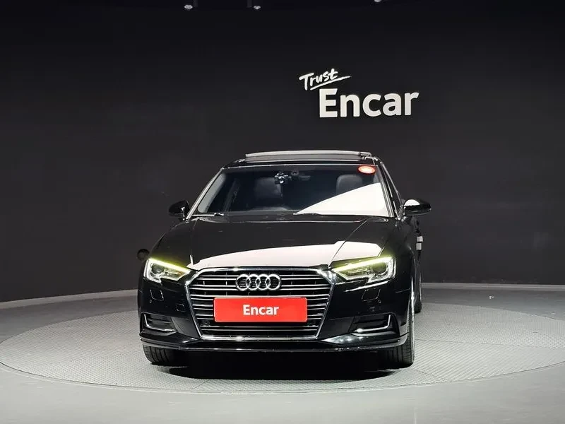 Audi A3 2.0 TFSI, снимка 3 - Автомобили и джипове - 54135543