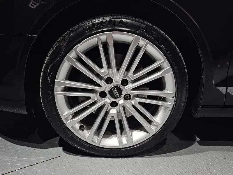 Audi A3 2.0 TFSI, снимка 5 - Автомобили и джипове - 54135543