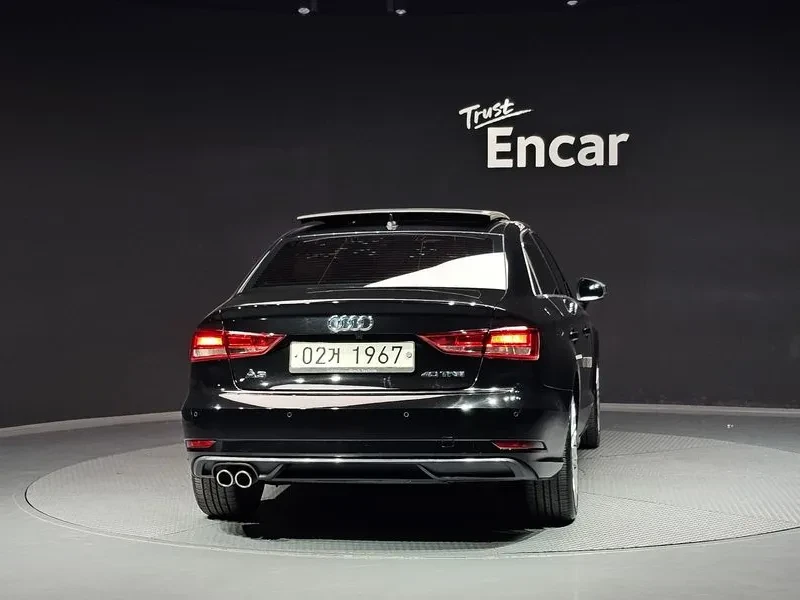 Audi A3 2.0 TFSI, снимка 4 - Автомобили и джипове - 54135543