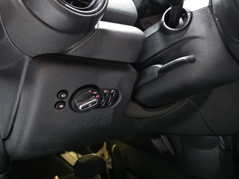 Mini Cooper Basic Model 3Rd Generation, снимка 17 - Автомобили и джипове - 55901216