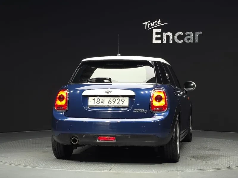 Mini Cooper Basic Model 3Rd Generation, снимка 4 - Автомобили и джипове - 55901216