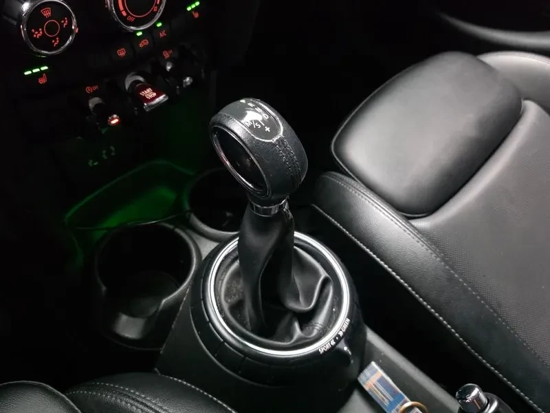 Mini Cooper Basic Model 3Rd Generation, снимка 9 - Автомобили и джипове - 55901216