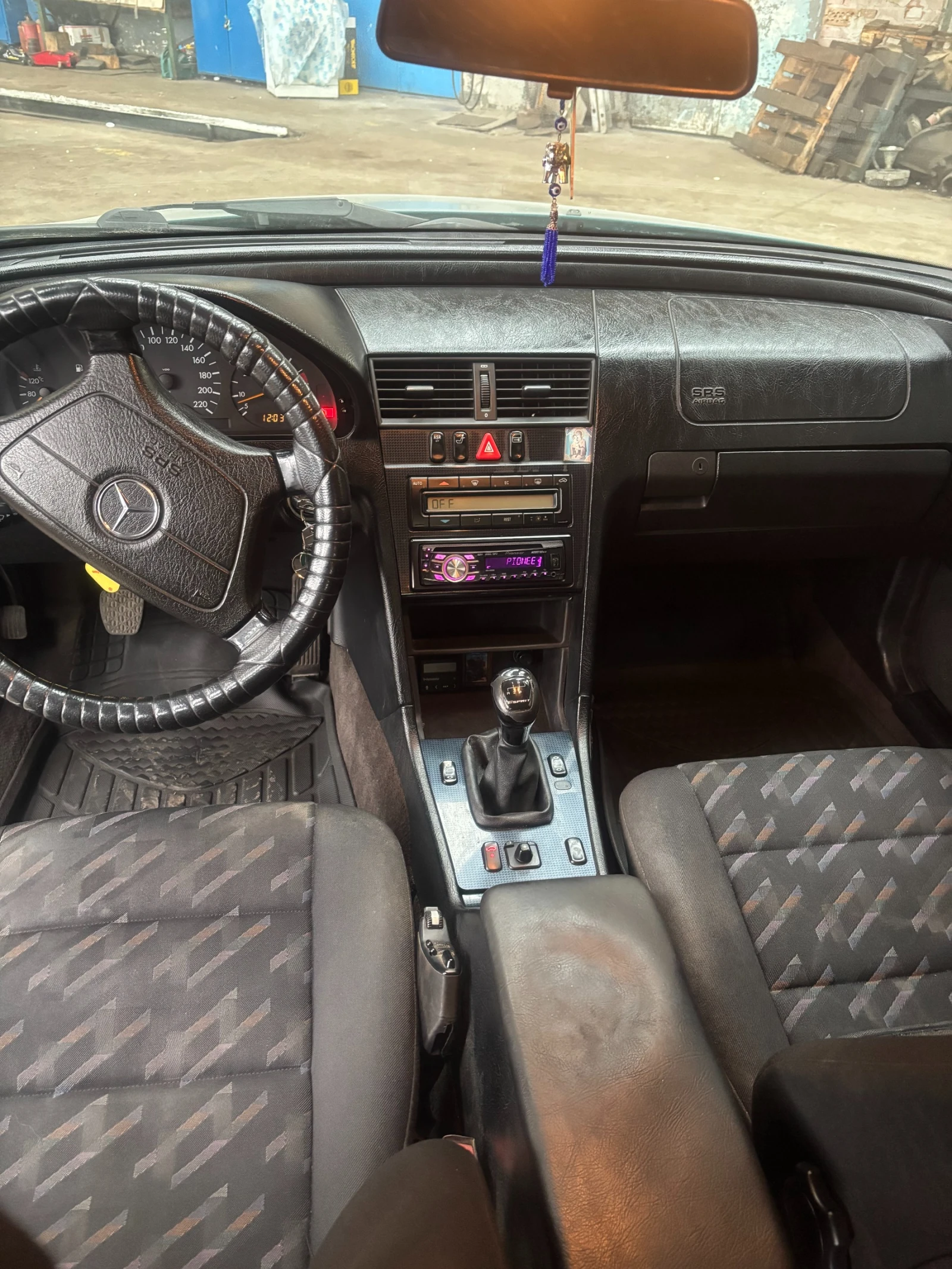 Mercedes-Benz C 220 220CDI - изображение 8