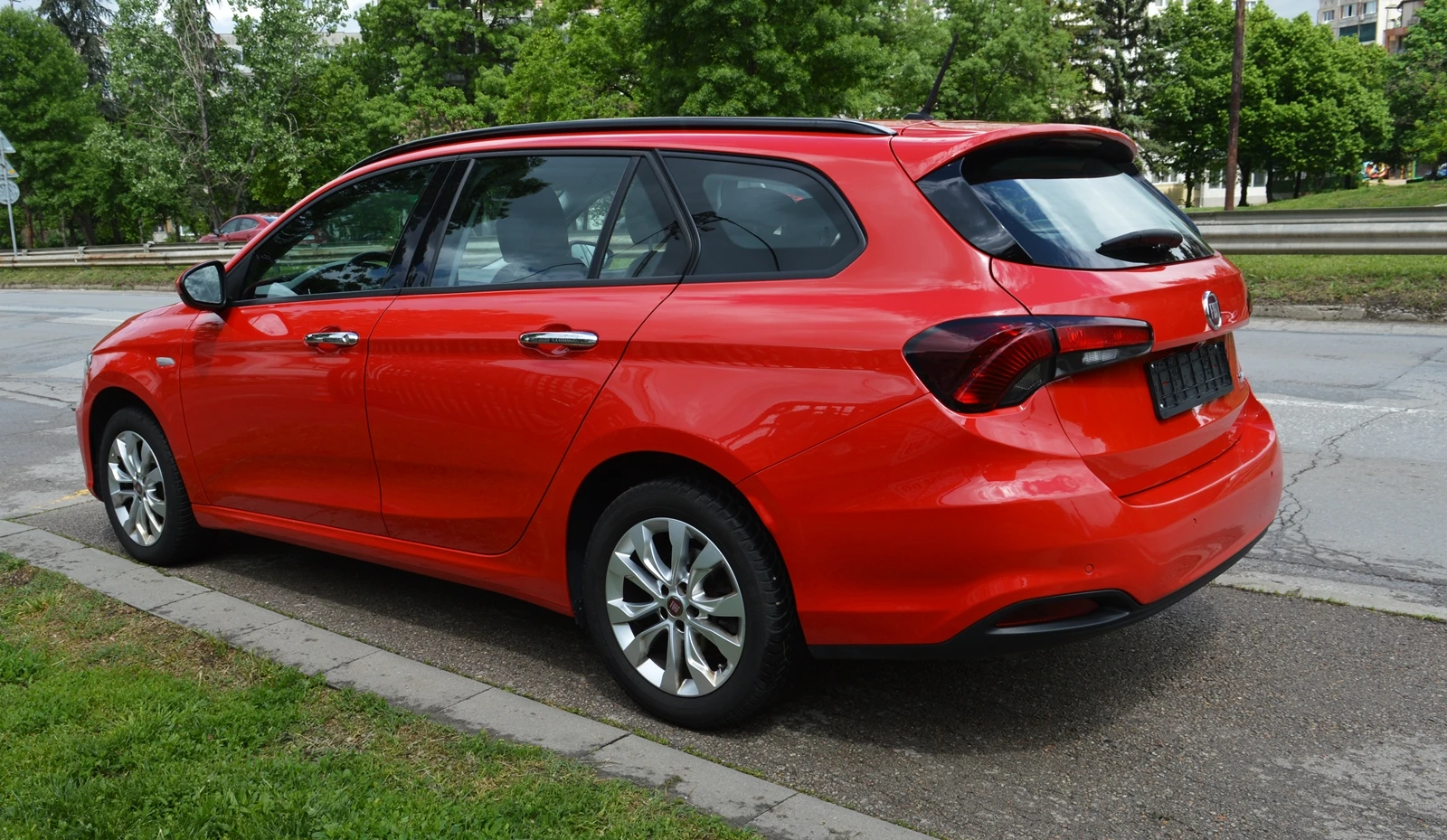 Fiat Tipo 1.6 JTD SW AUTOMAT FULL ШВЕЙЦАРИЯ - изображение 6