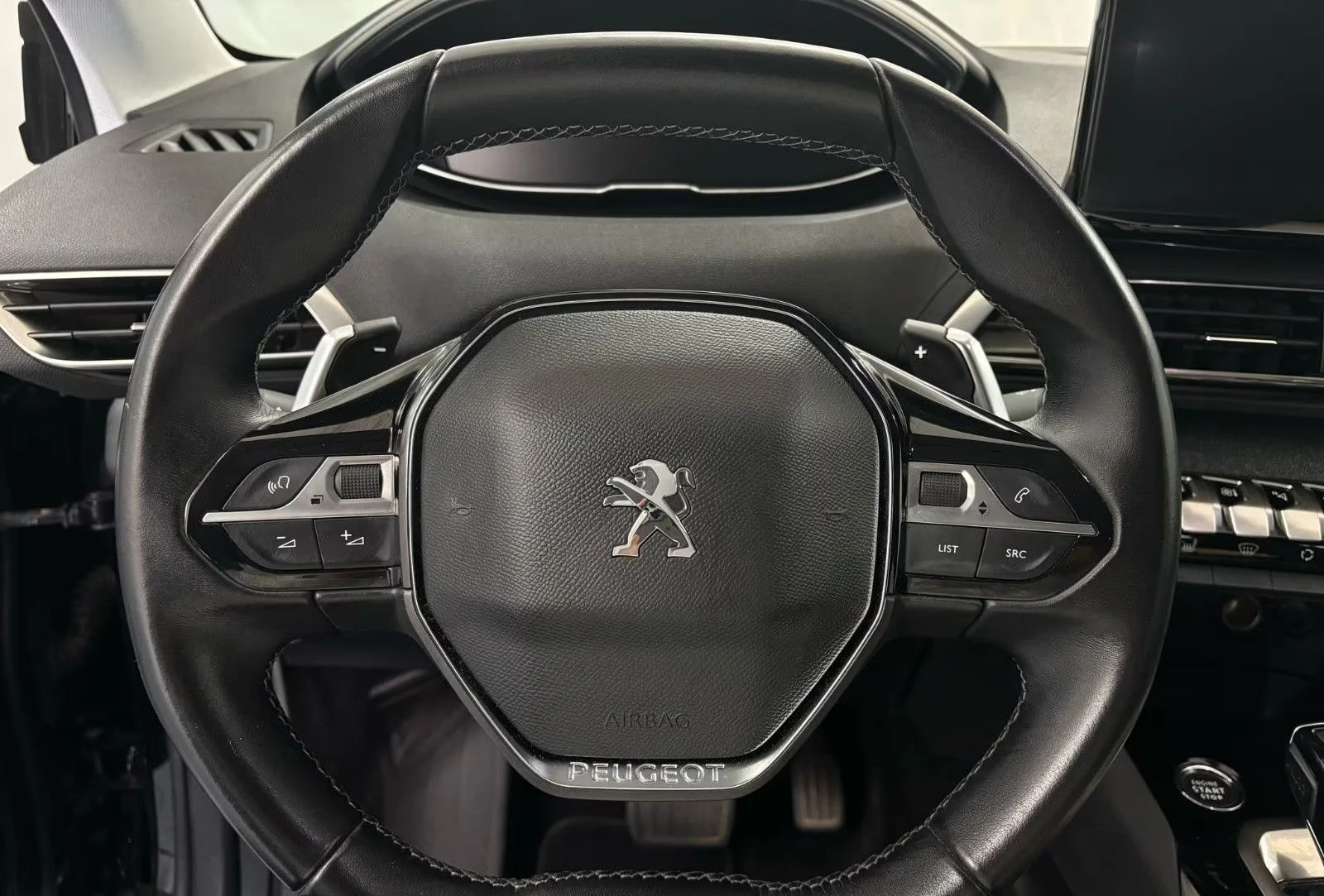 Peugeot 5008 2.0/180HP/ALLURE/7SEATS/360/LED/NAVI/KLESS/642v - изображение 7