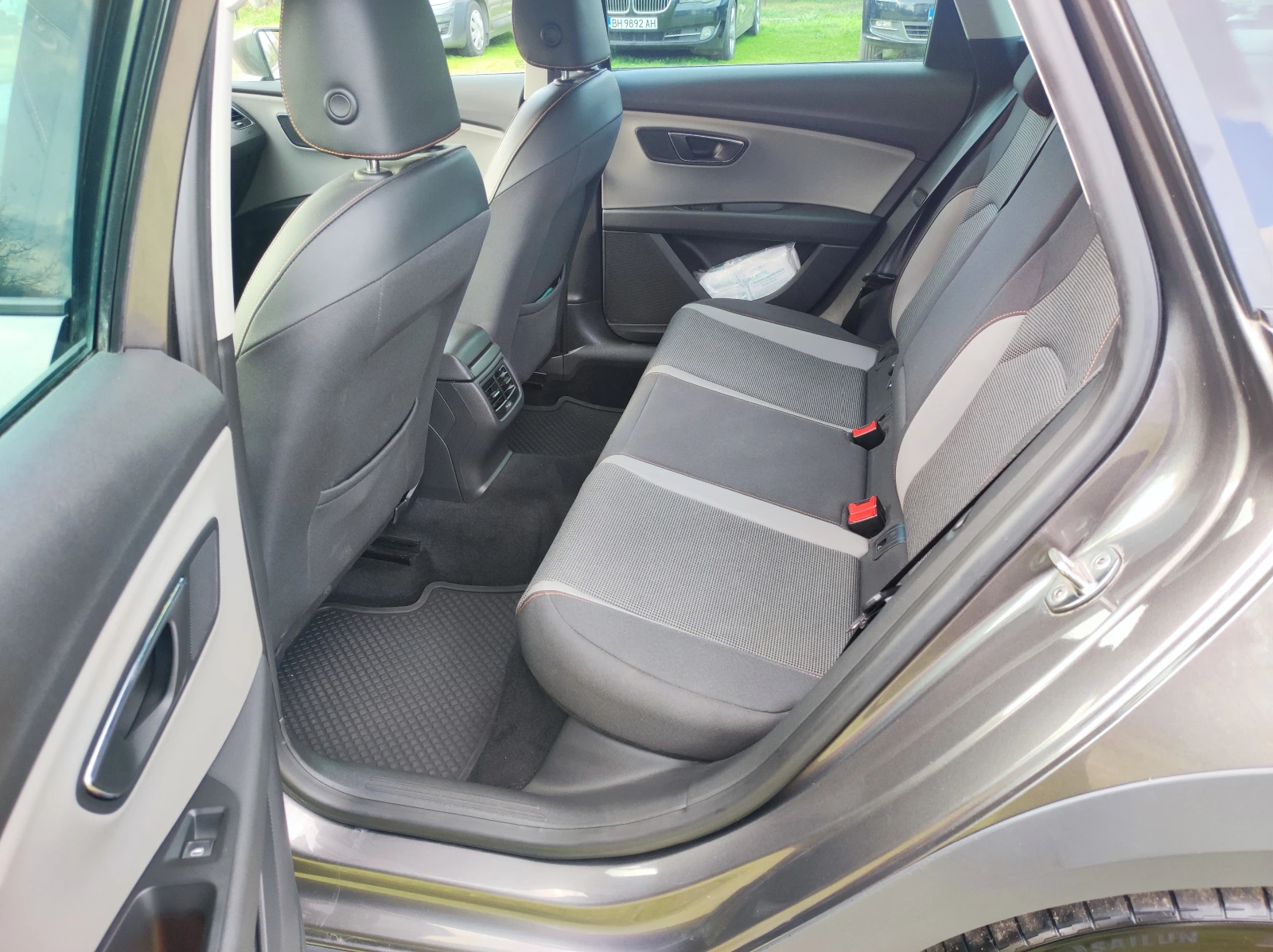 Seat Leon X-perience 2.0TDi 150�.�. 4x4 euro6 149000km | Mobile.bg � ����������� 9