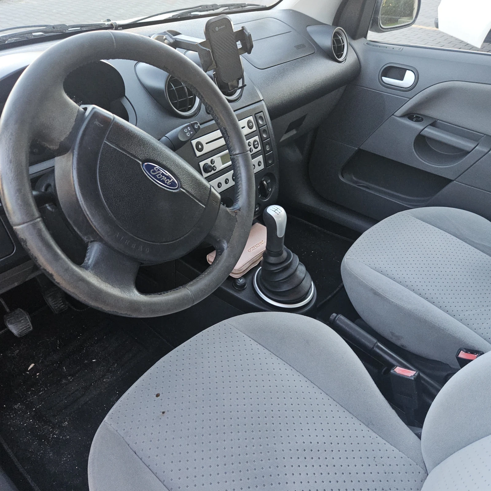 Ford Fiesta  - изображение 4