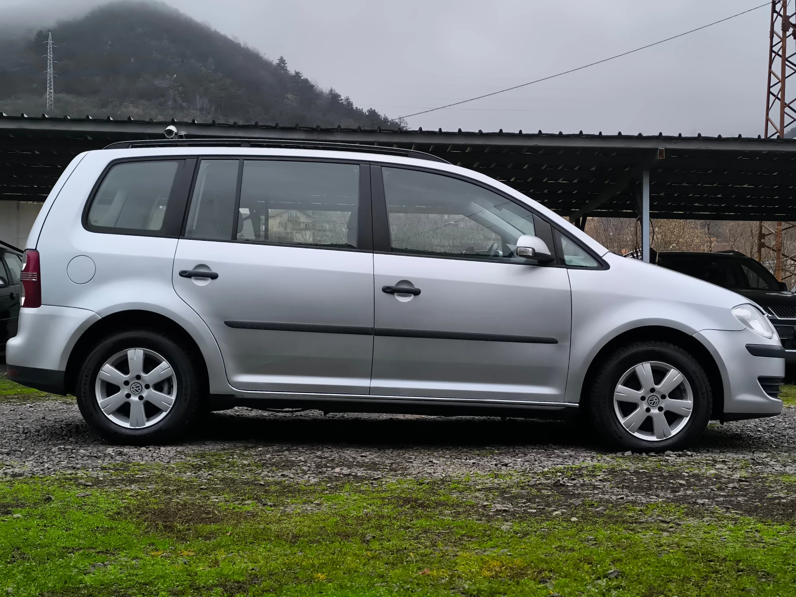 VW Touran FACE LIFT-1.9TDI-105кс-6 скорости-КЛИМАТРОНИК- - изображение 2