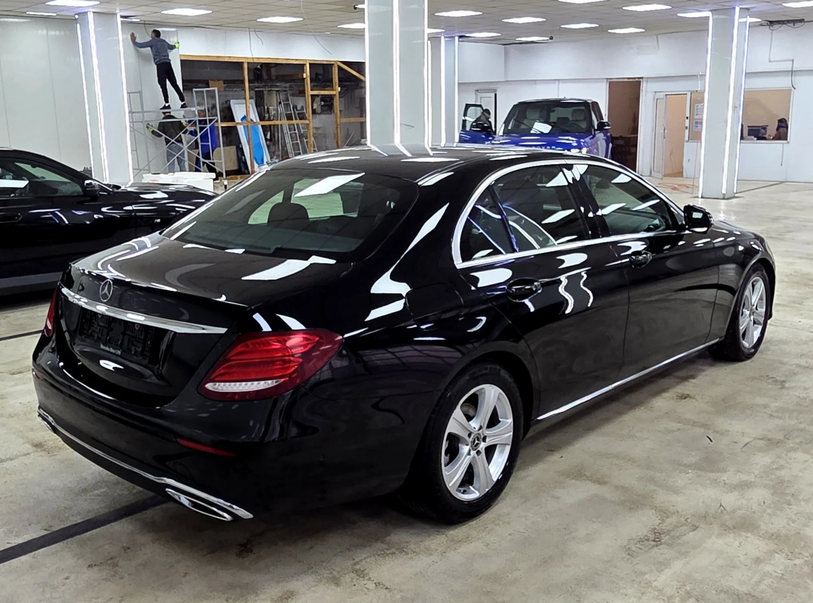 Mercedes-Benz E 220 12.2018/9G/Ambient/194 к.с. - изображение 3