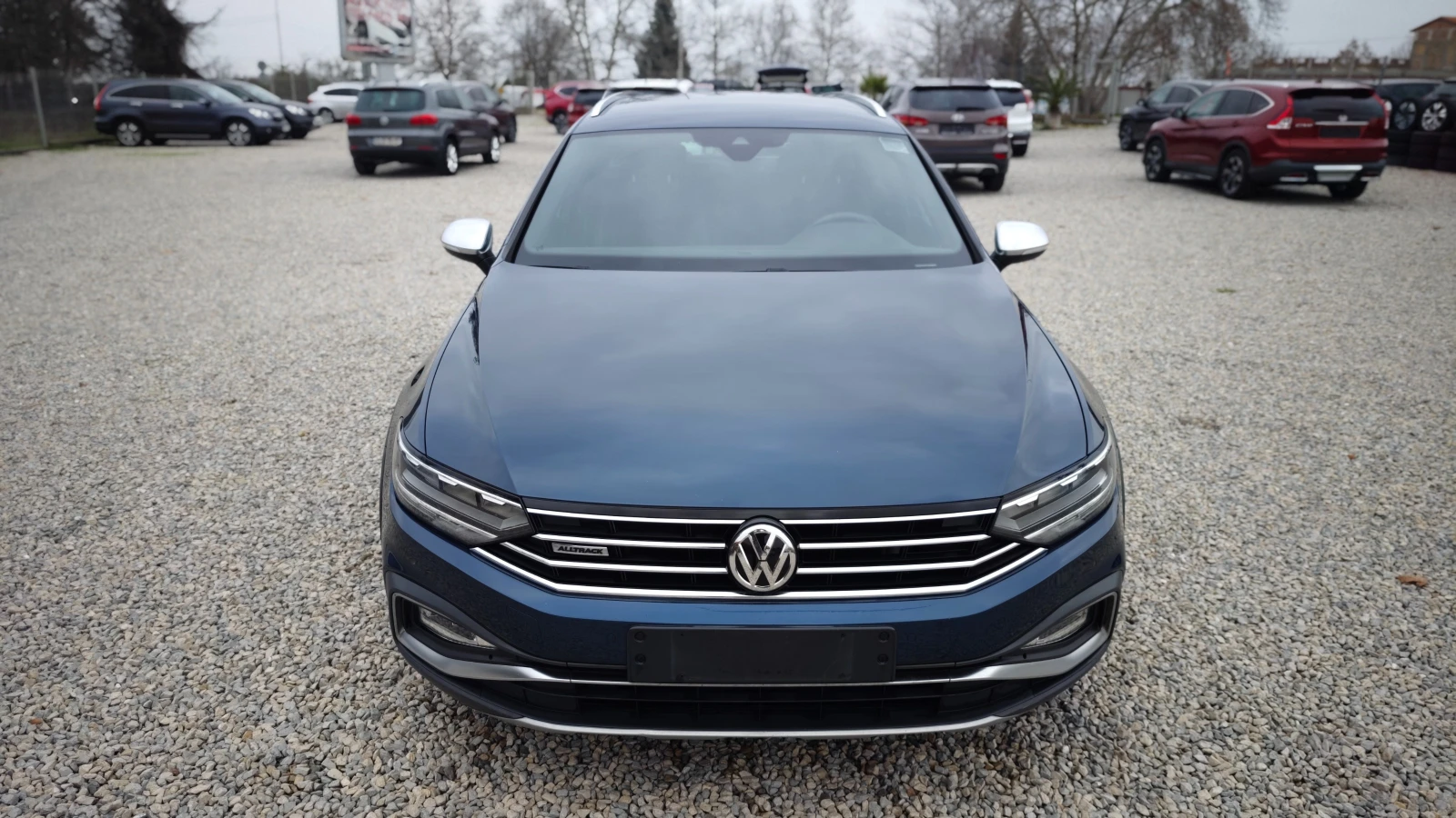 VW Passat FULL АСИСТЕНЦИИ/ПЪТ/ПЪТНИ ЗНАЦИ/ДИСТАНЦИЯ/ПЕШЕХОДЦ - изображение 4