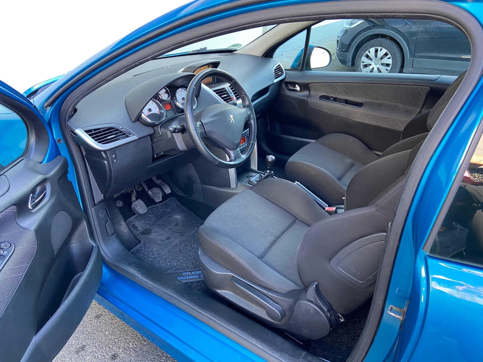 Peugeot 207 1.6 VTi 120 к.с.   Поддържан   Navi   BG рег. - изображение 9