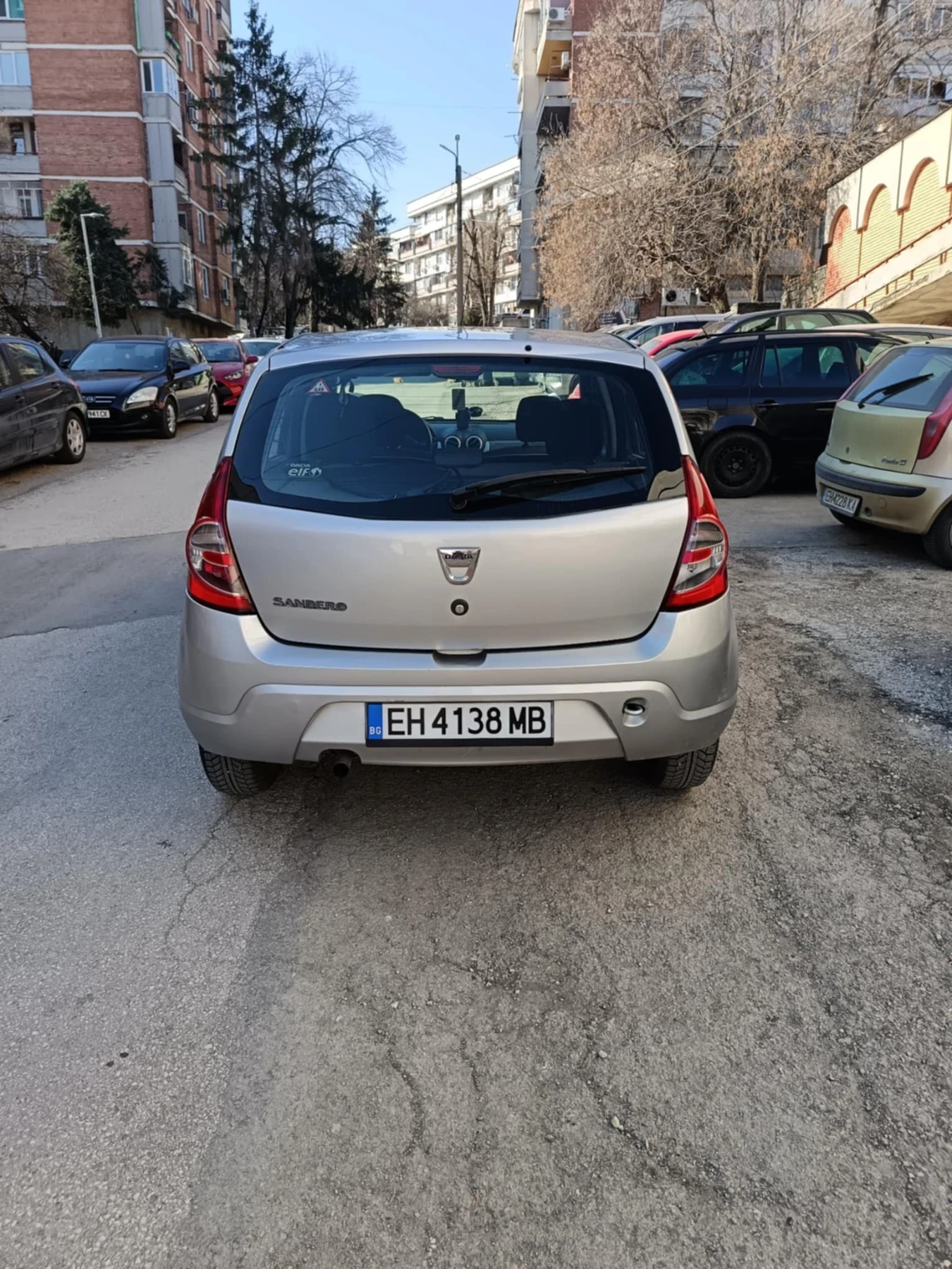 Dacia Sandero 1.2 Газ/Бензин, снимка 3 - Автомобили и джипове - 54226865