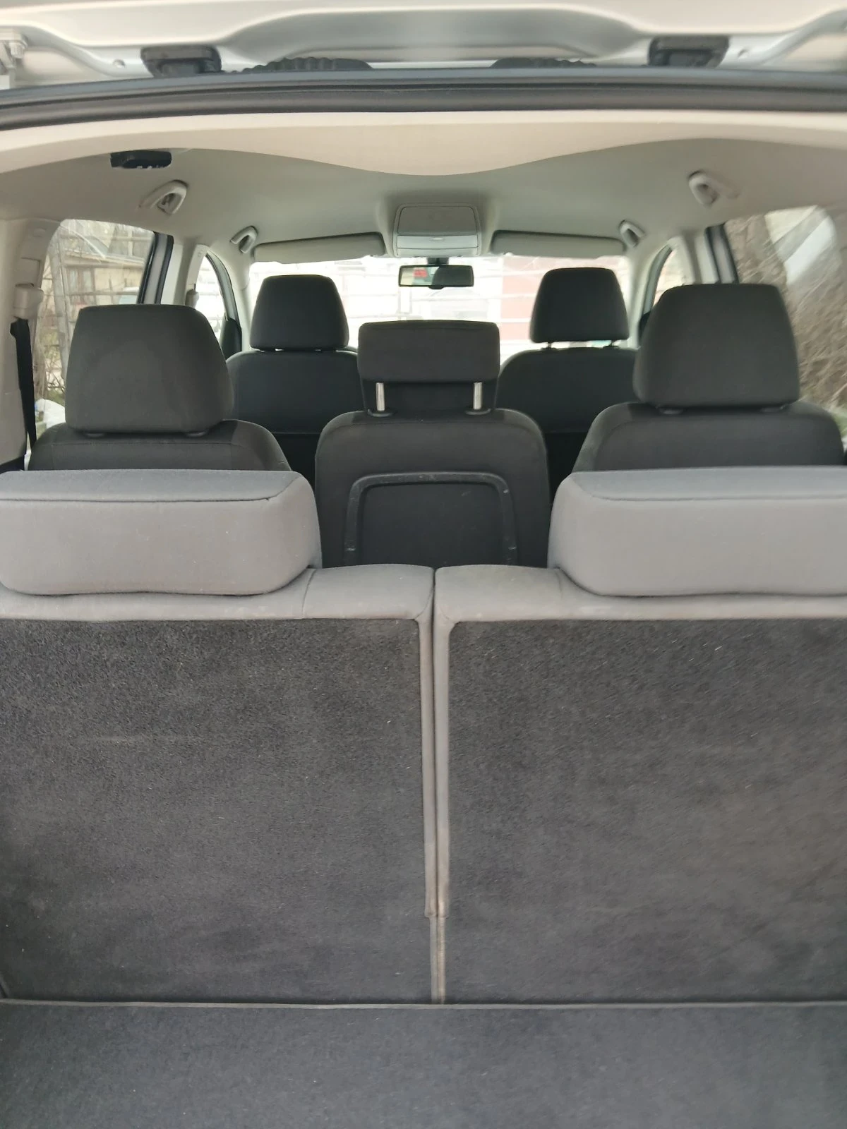 VW Touran, снимка 13 - Автомобили и джипове - 53929215