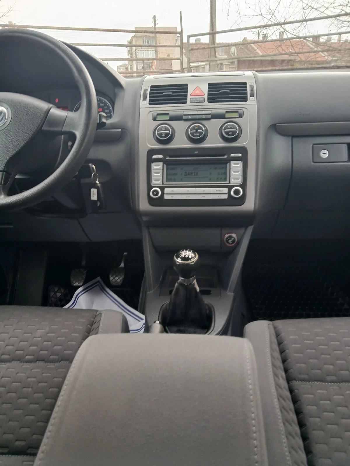 VW Touran, снимка 11 - Автомобили и джипове - 53929215
