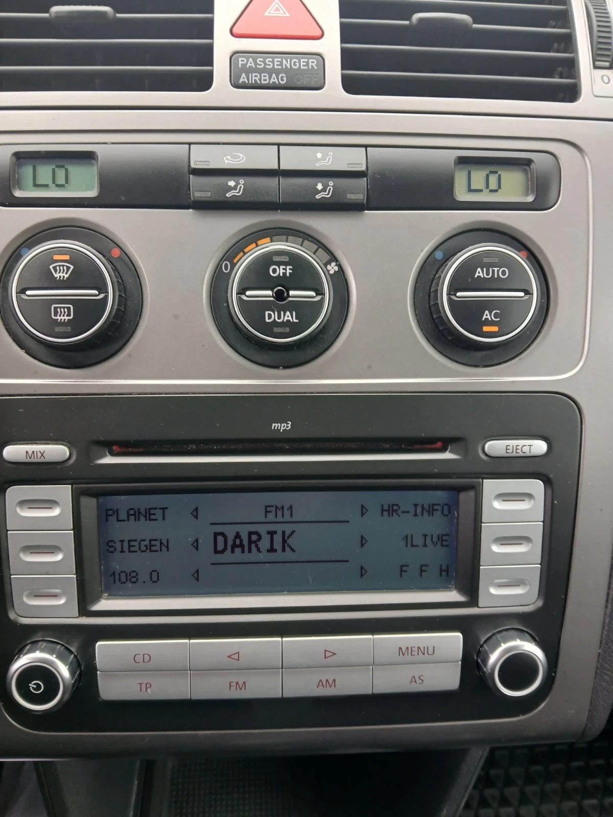 VW Touran, снимка 8 - Автомобили и джипове - 53929215