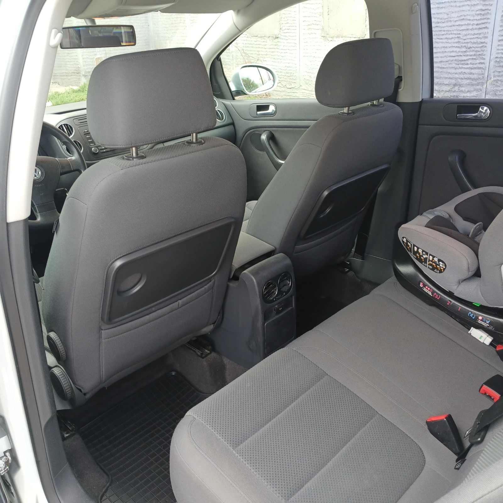 VW Golf Plus АВТОМАТИК , снимка 16 - Автомобили и джипове - 54481835