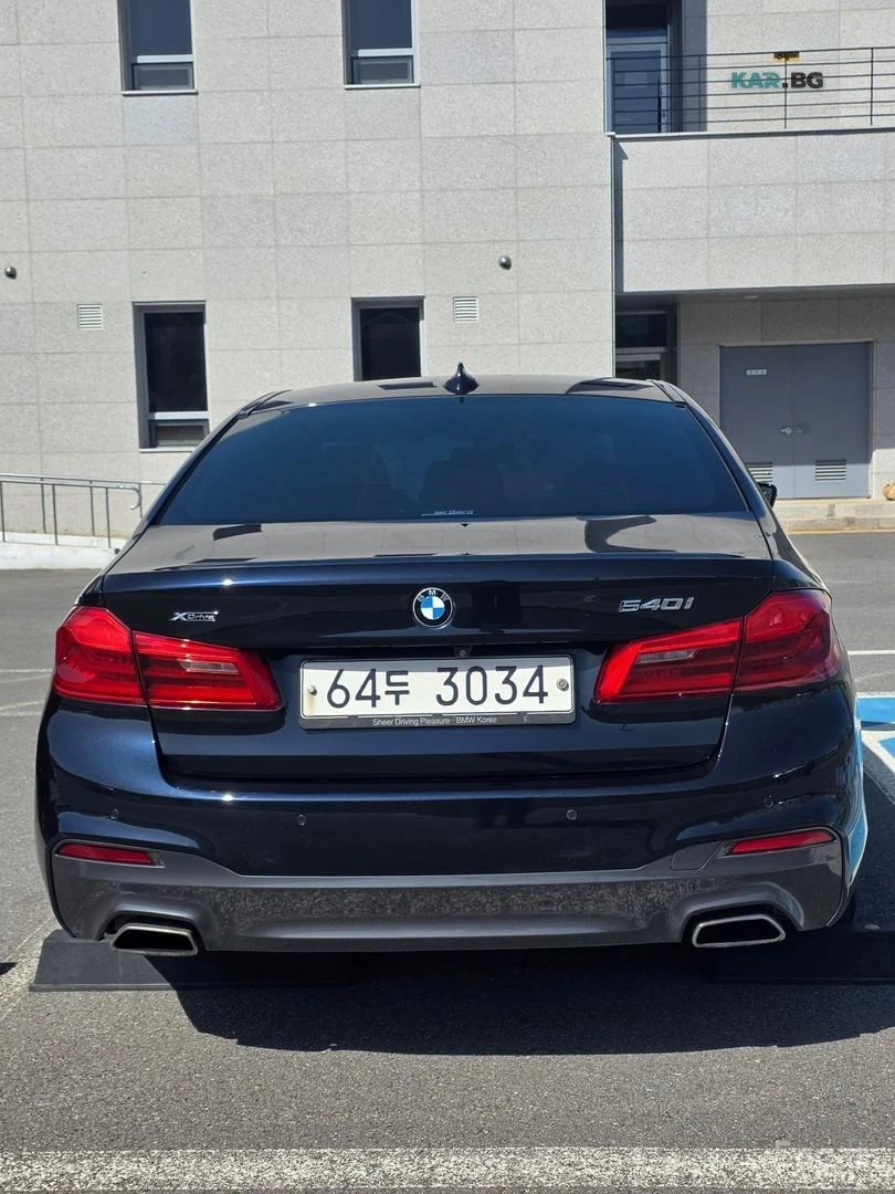 BMW 540 XDRIVE / M PKG / 360 / HEADUP / ОБДУХ / ПОДГРЕВИ , снимка 4 - Автомобили и джипове - 54669961