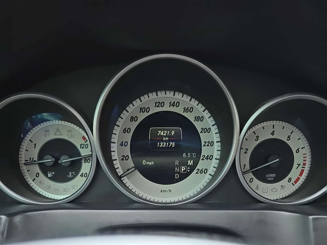 Mercedes-Benz E 500 | HARMAN KARDON | 360 | ОБДУХВАНЕ | ПАНОРАМА | , снимка 8 - Автомобили и джипове - 54895556