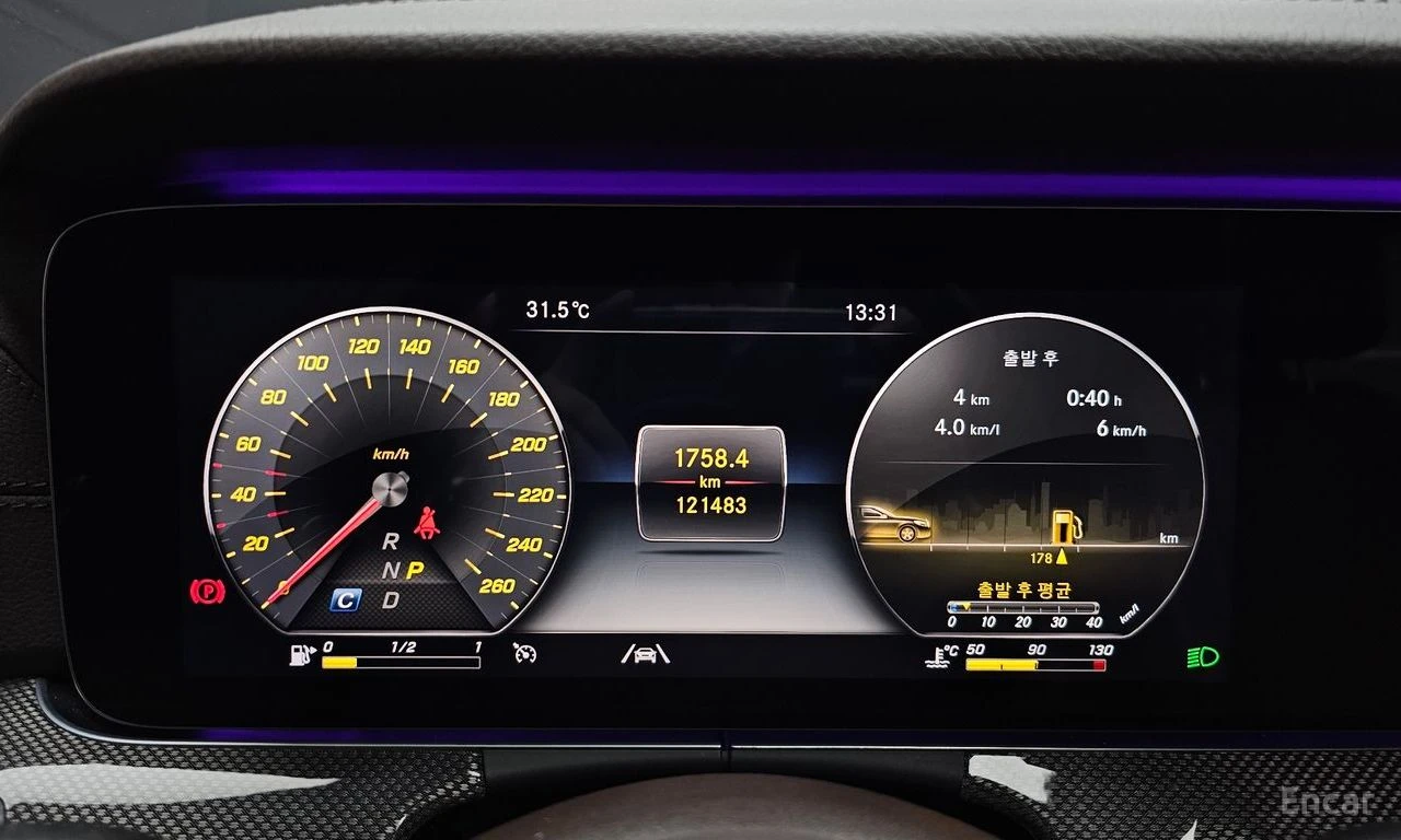 Mercedes-Benz CLS 300 d* AMG* LINE* ПОДГРЕВ* HUD* КАМЕРА* BURMESTER* , снимка 7 - Автомобили и джипове - 54958570