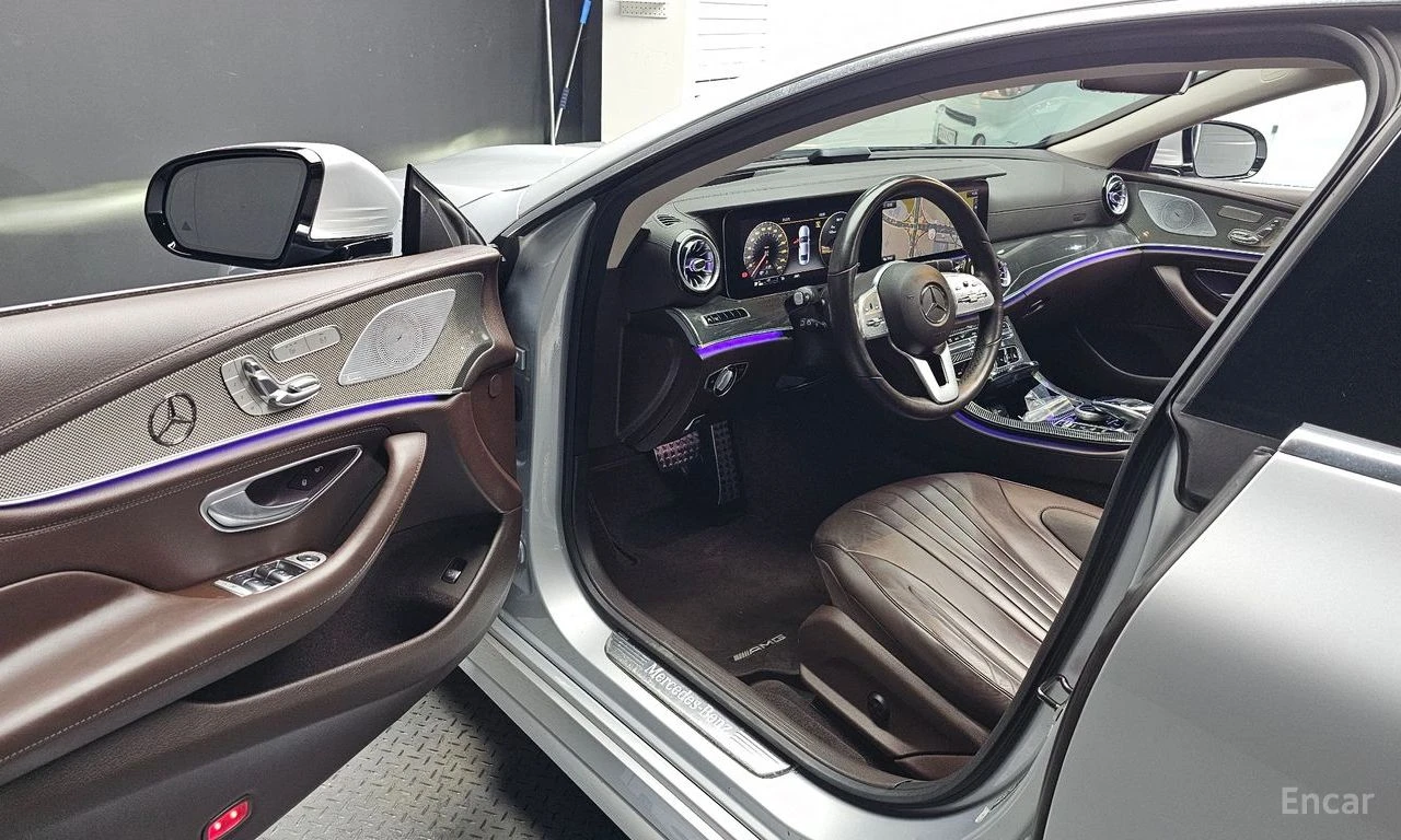 Mercedes-Benz CLS 300 d* AMG* LINE* ПОДГРЕВ* HUD* КАМЕРА* BURMESTER* , снимка 8 - Автомобили и джипове - 54958570